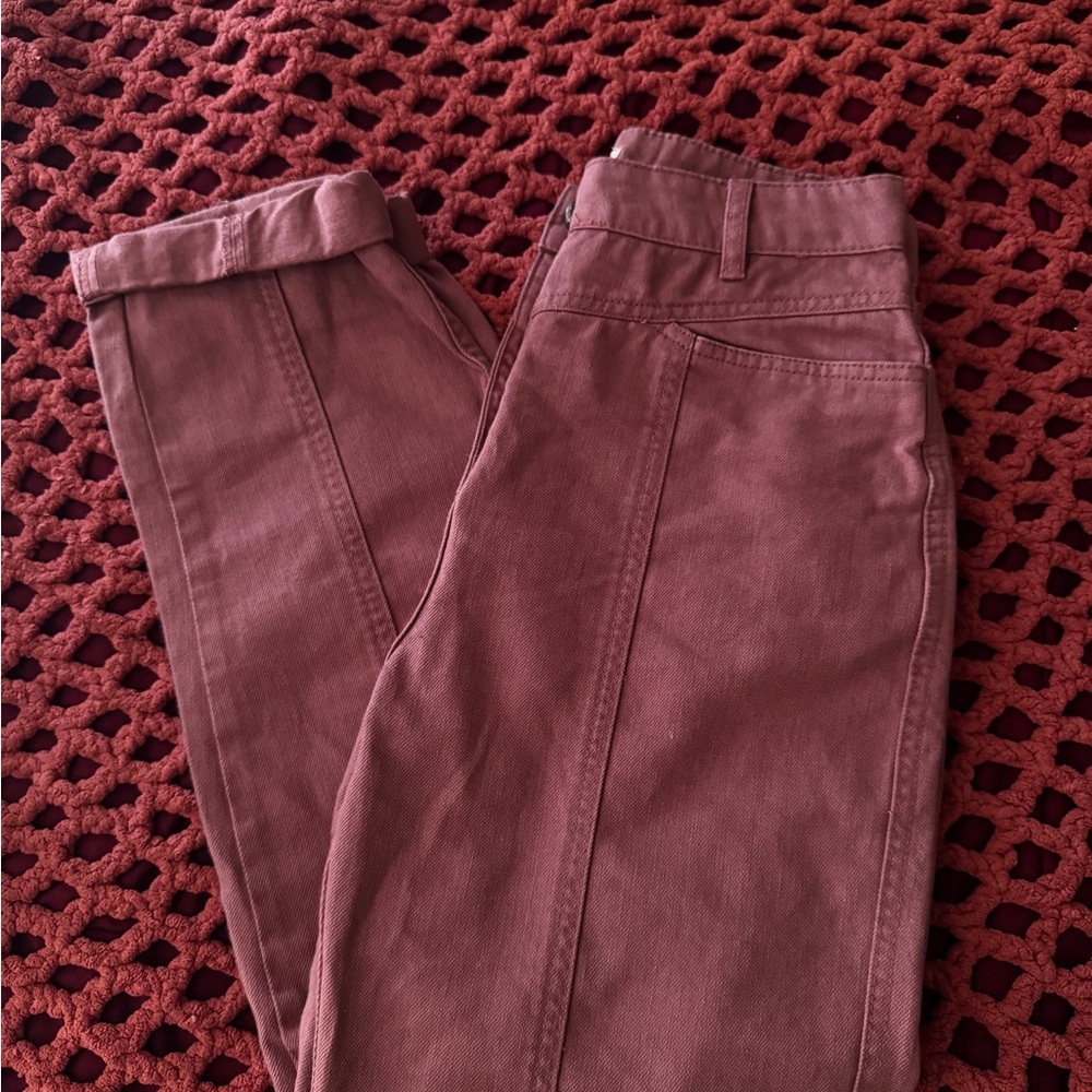 Women’s Vintage-style Dusty Rose Jeans